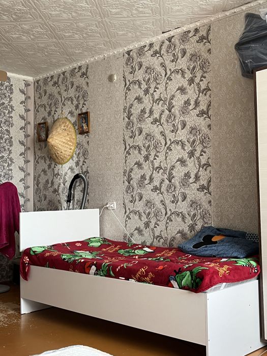 Продам кровать односпальную