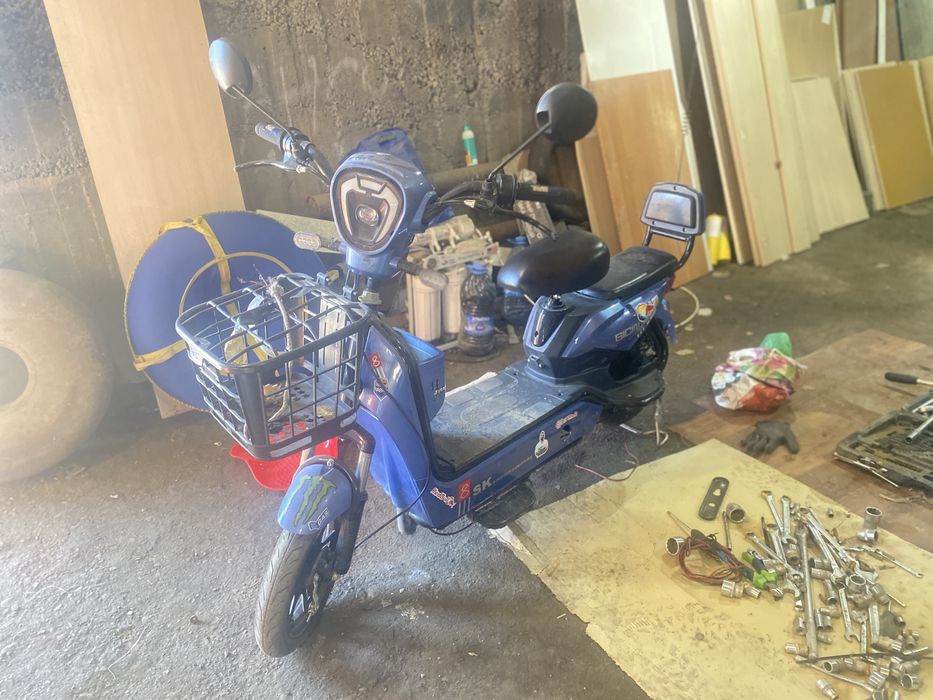 Ск8 хорошо едет.