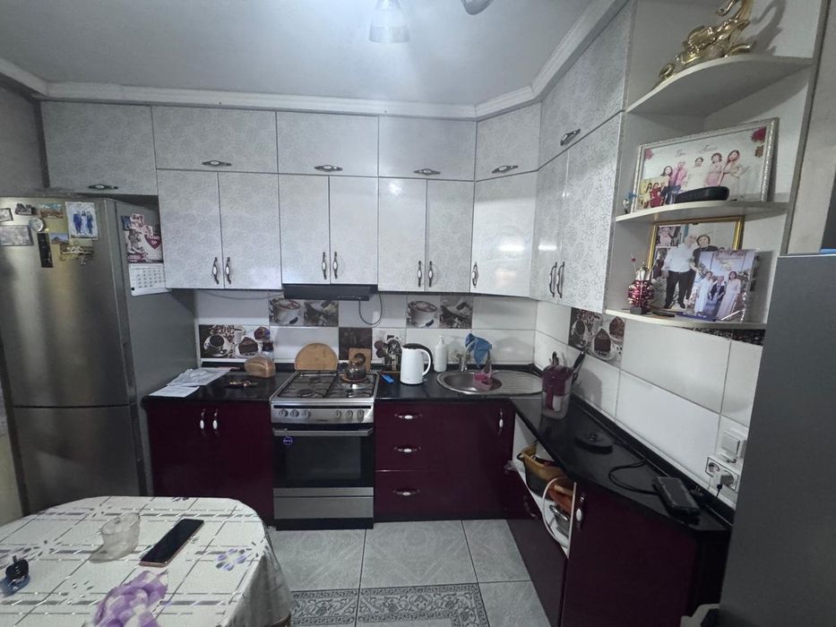 Продам корпосную мебель