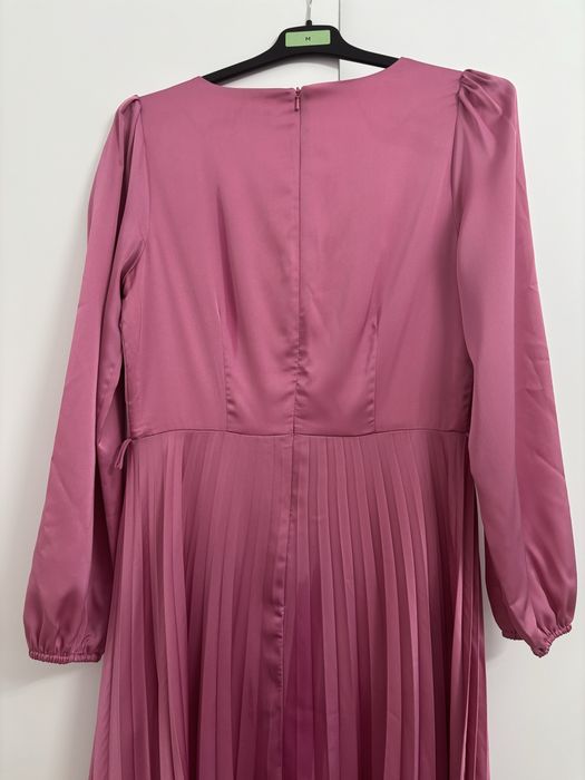 Vand rochie roz lunga, firma Etic