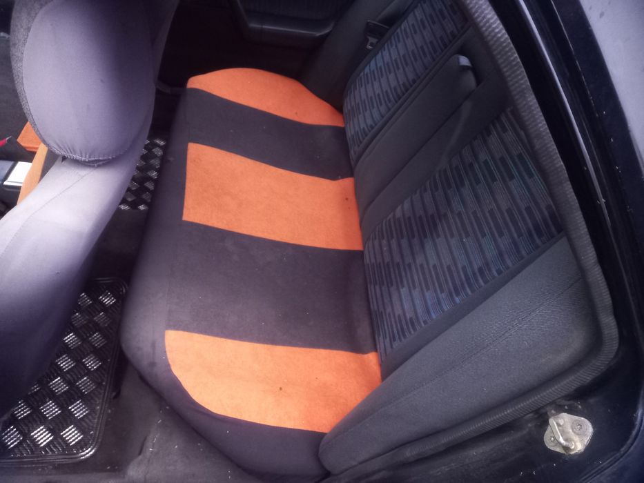 Мазда323 1.6 16 клапан,бензин.газ инжец