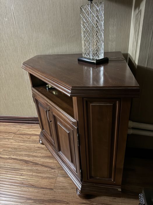 Продам комод под тв