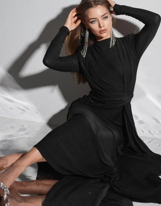 В наличии шикарное вечернее платье