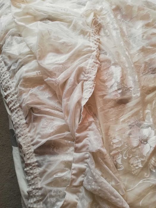 Vând perdea rezistenta, nouă,, alba pe șină, sau carlige