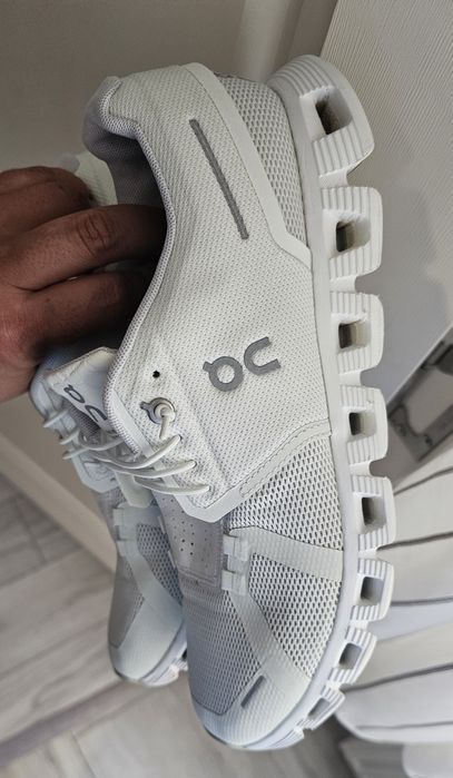 Adidasi On Cloud Originali