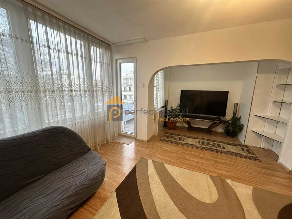 Дава се под наем Тристаен апартамент в Пловдив, Център - 90 кв.м за 498.27 € - Снимка #1