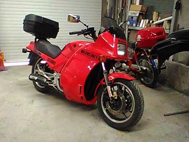 suzuki GSX 550 .