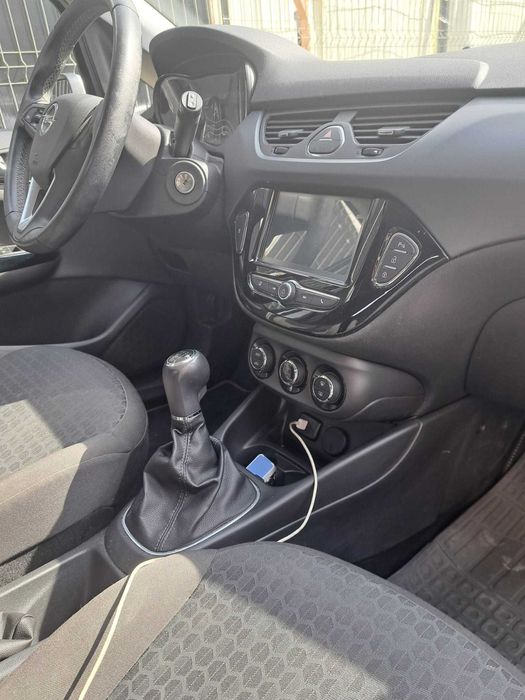 OPEL CORSA 1.4 benzină EURO 6, 43000 km REALI, primul proprietar, ecran tactil compatibil Android și Apple, mentenanță anuală