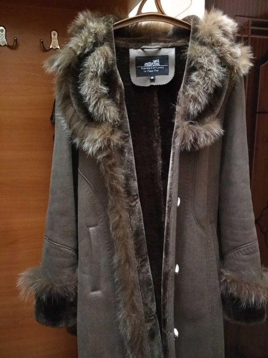 Продам  пальто на молнии