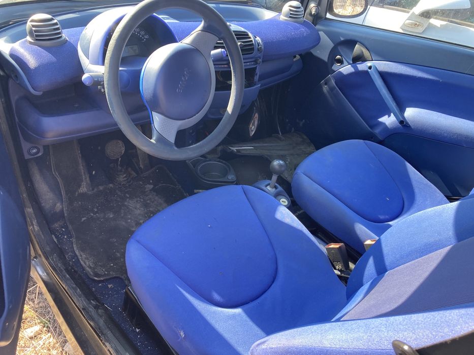 Продава се само на части Смарт 2001 година