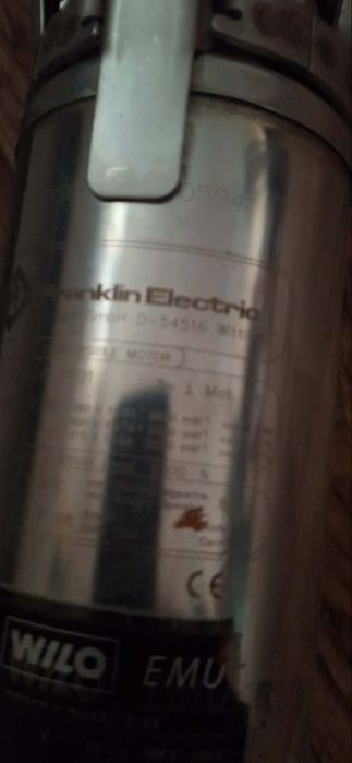 Pompa submersibila trifazata