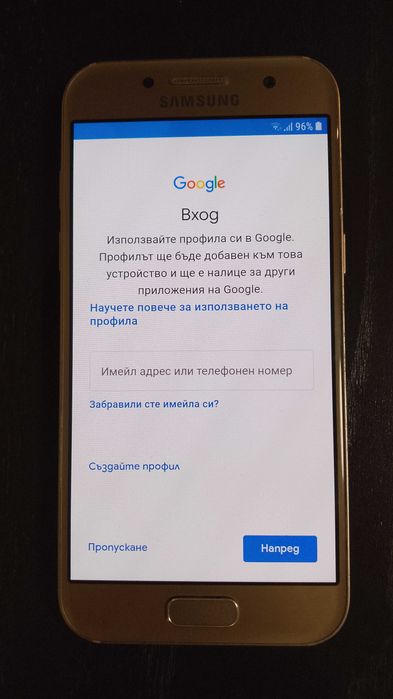 Телефон Samsung Galaxy A3 (2017)