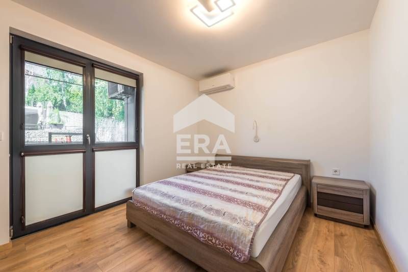 Продава се Тристаен апартамент в Варна, м-т Траката - 101 кв.м за 2228 €/кв.м - Снимка #8