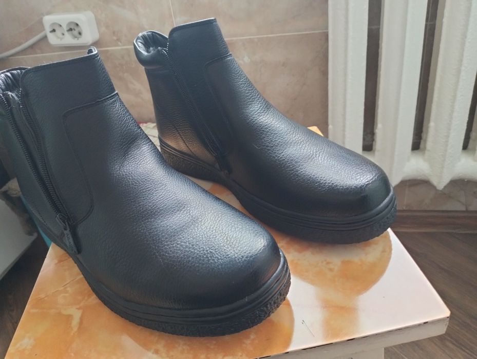 Продаётся мужская обувь