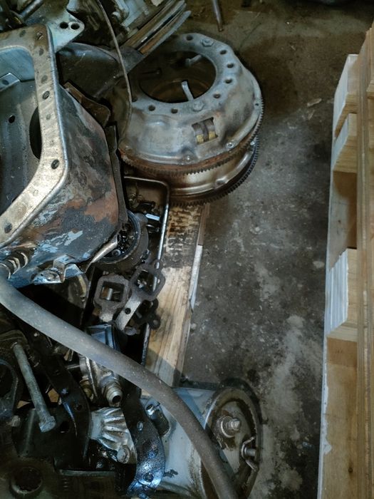 Двигатель газ66, газ53 в разборе