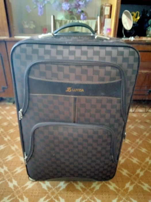 Чемодан на колесах