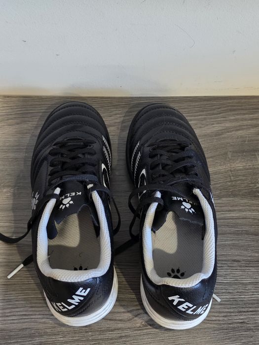 Футболни обувки стоножки Kelme 35