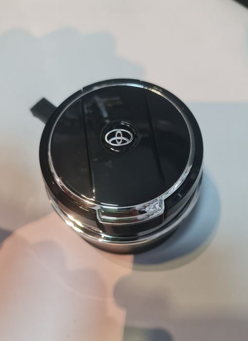 Пепелник за Мерцедес Ауди Бмв Фолксваген Тойота и др.