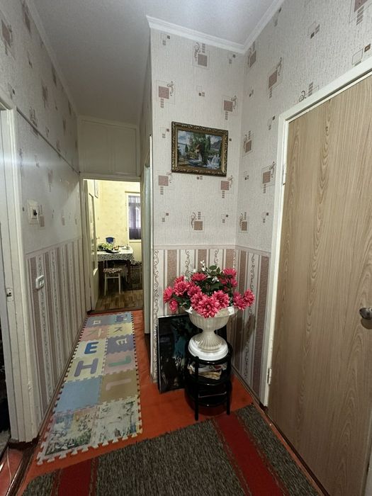 Продаю свою квартиру в Чирчике 8 мкр-он