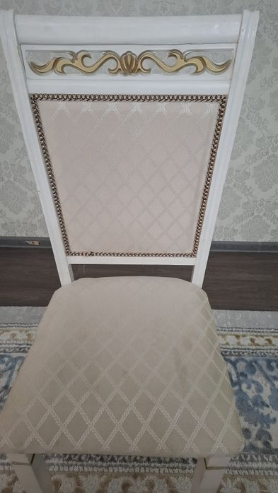 Стол орындықтарымен