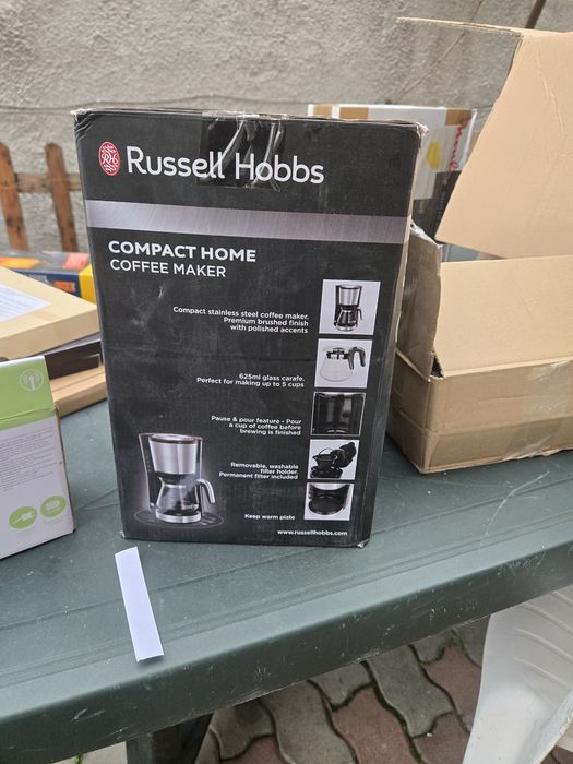 Чисто нова кафе машина