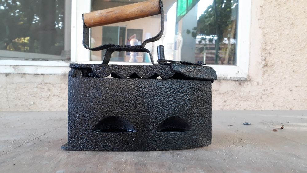 Антиквариат,утюг