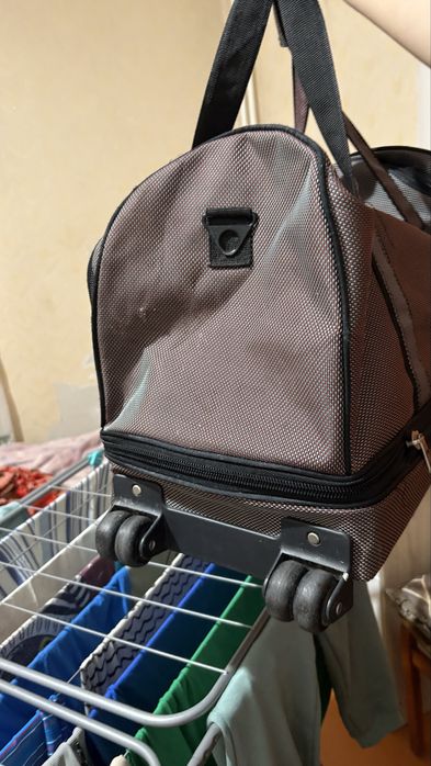 Продам чемоданы в хорошем состоянии