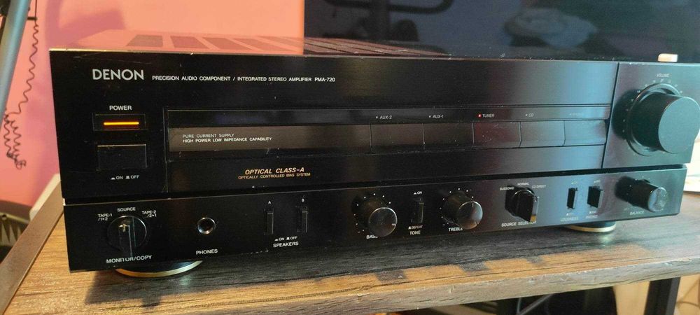 Denon PMA 720 stereo amplifier