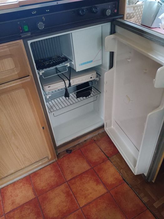 Vand rulota 5 persoane