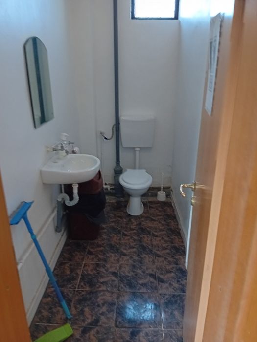 Închiriez  spațiu depozitare  hală industrială structură  beton 600 mp