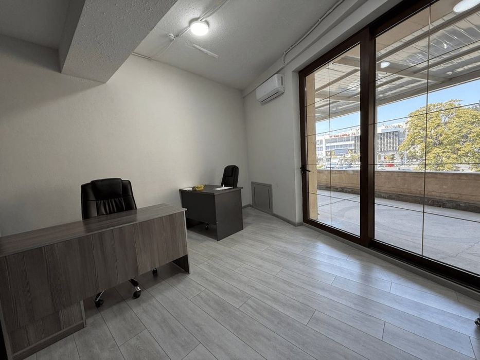 Продается 2 ой этаж под офис