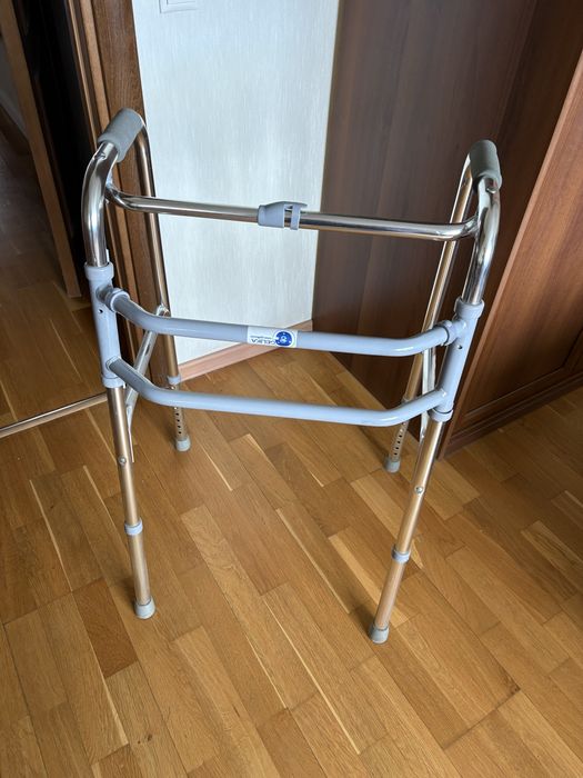 Продам ходунки для взрослых