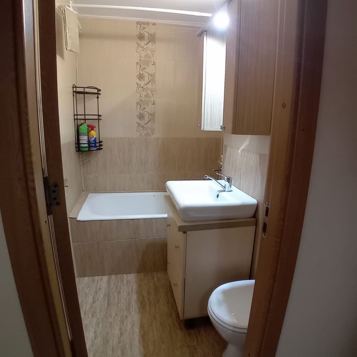 Vând apartament 2 camere Deva
