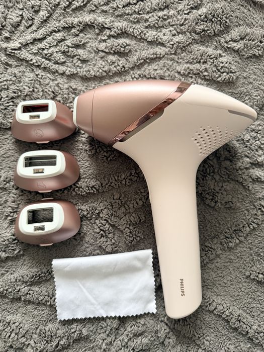 Epilator IPL Philips Lumea Seria 9900 BRI977/00, 450000 de impulsuri