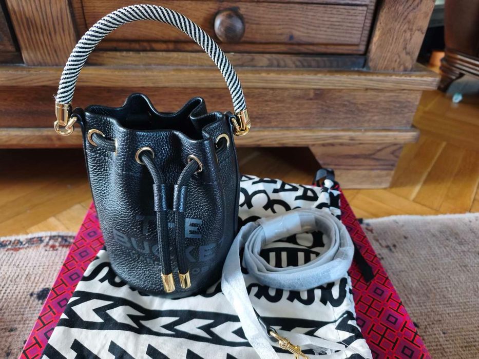 Чанта Marc Jacobs естествена кожа
