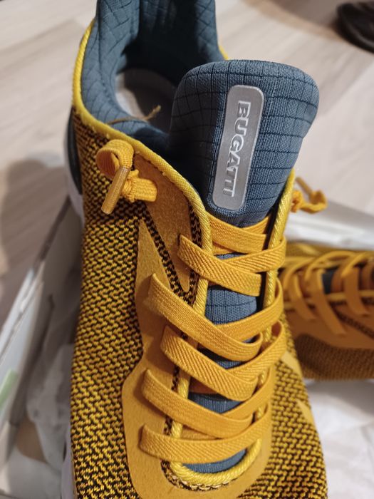 Спортни маратонки bugatti