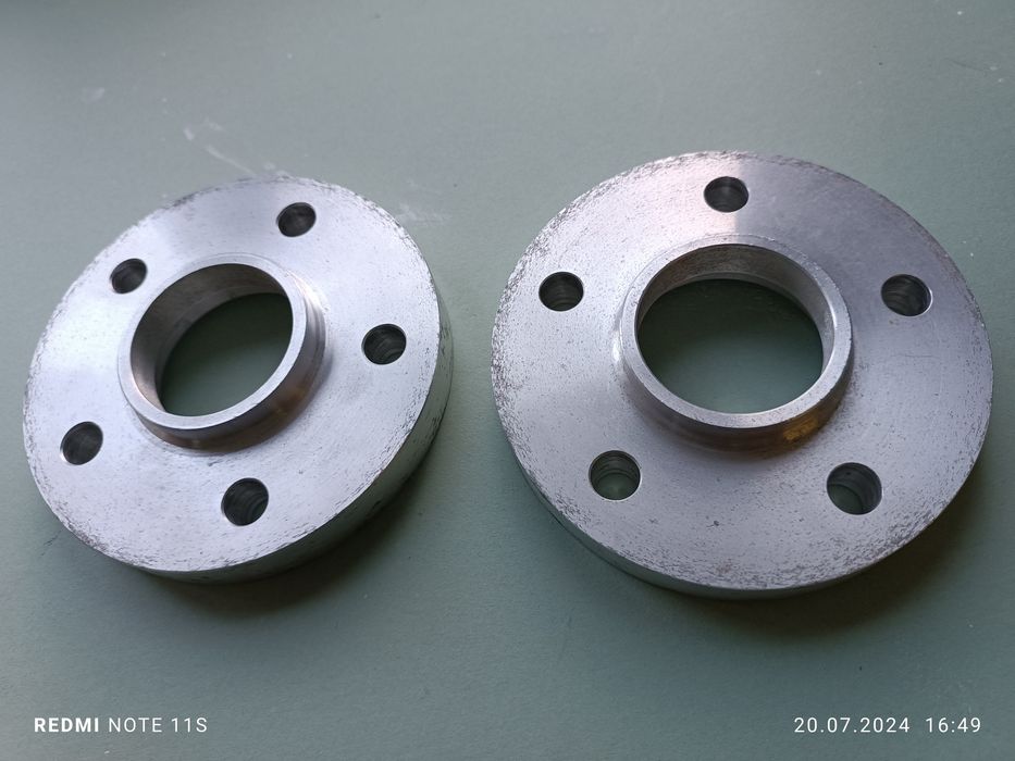 Универсални фланци 20 мм