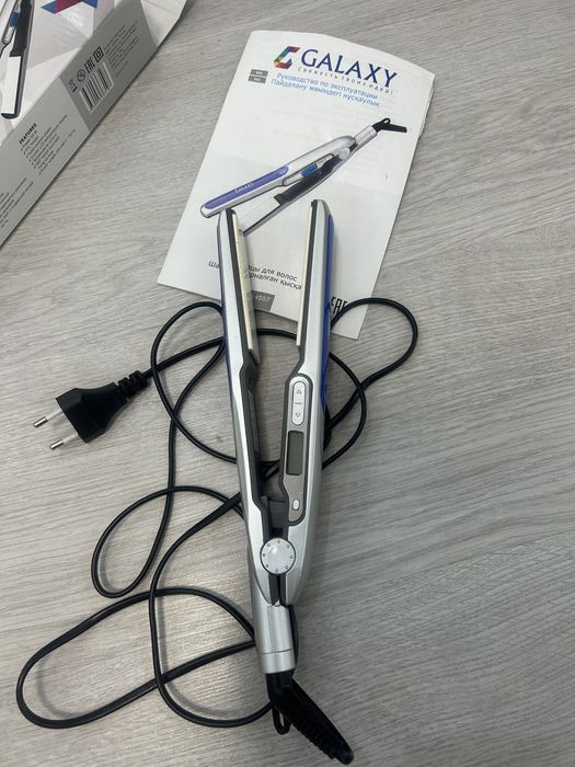 Продам выпрямитель волос