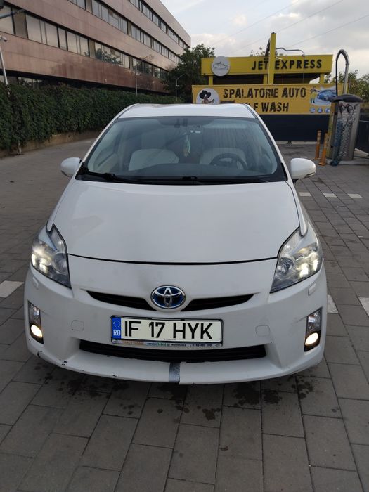 Toyota prius 2011