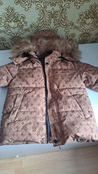 Куртка зимние бу 8-9 лет
