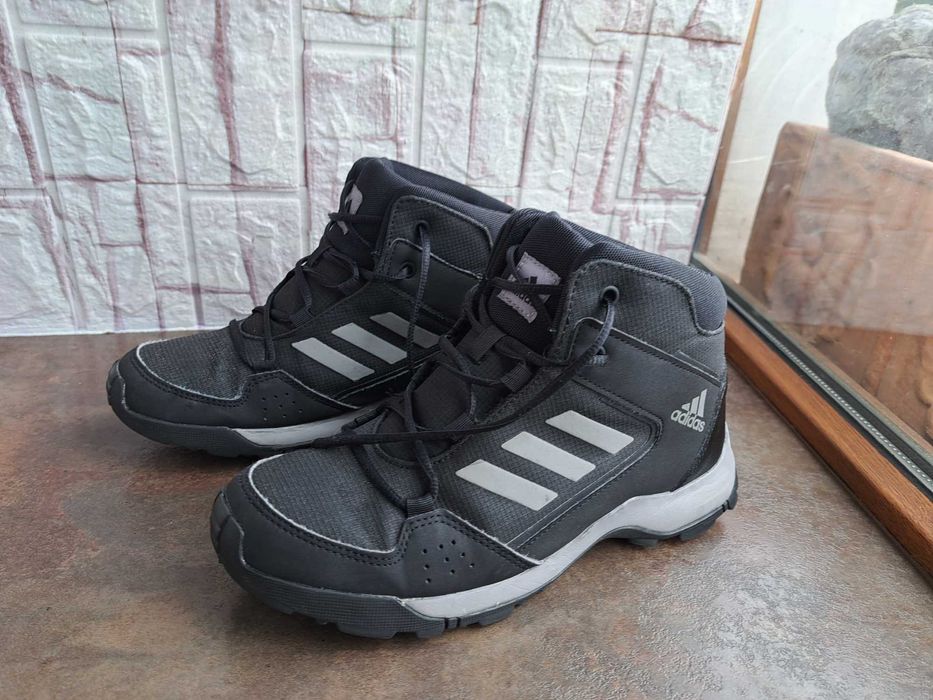 детски ботуши,зимни обувки,боти,апрески,Adidas номер36 за момче,адид
