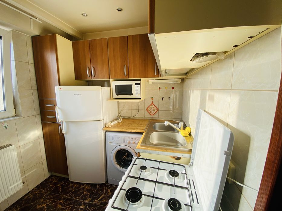 Inchiriez garsoniera zona Mega Mall, sector 2