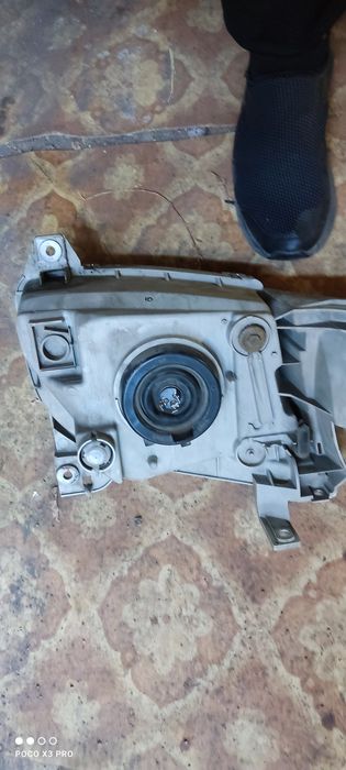 Фары Мазда МПВ 2