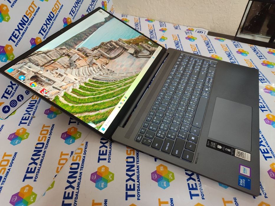 Продается ноутбук LENOVO