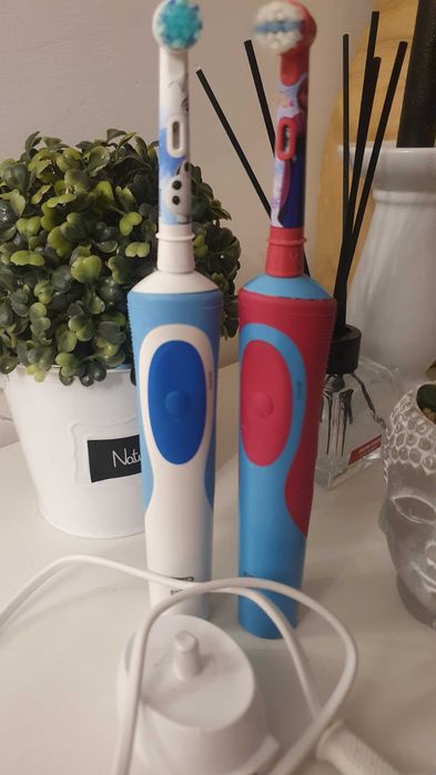 Set 2 periuțe electrice noi