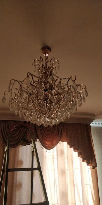 Люстра для гостиной