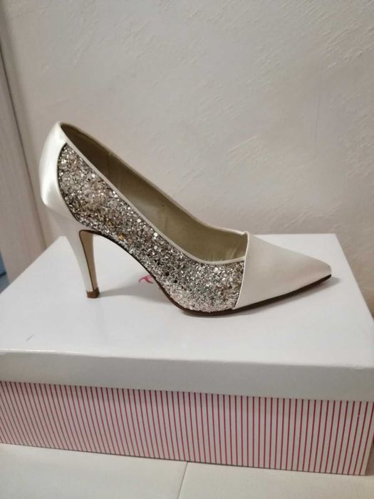 Официални обувки