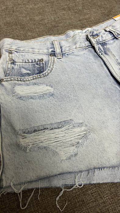 Джинсовые шорты новые, стильные, женские