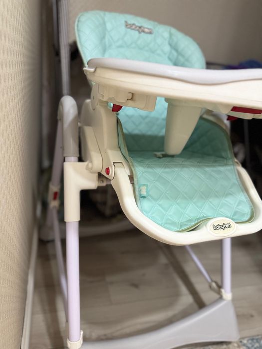 Срочно продается стул для кормления!!!