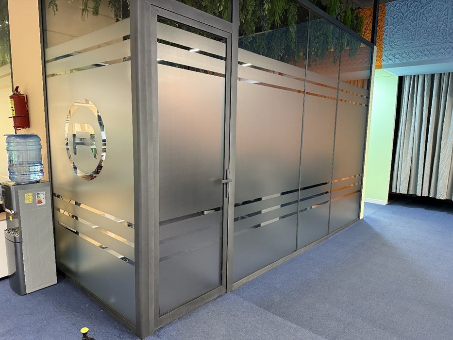 Матовая оклейка стеклянных поверхностей | Ташкент

Предлагаем професси